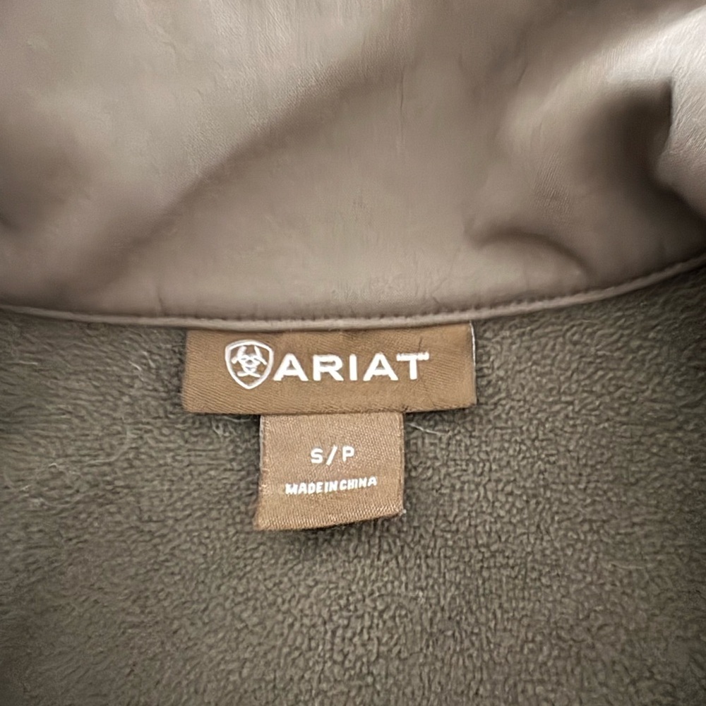 Ariat Light Brown Softshell Water and Wind Resistant Performance Jacket - Picture 9 of 9